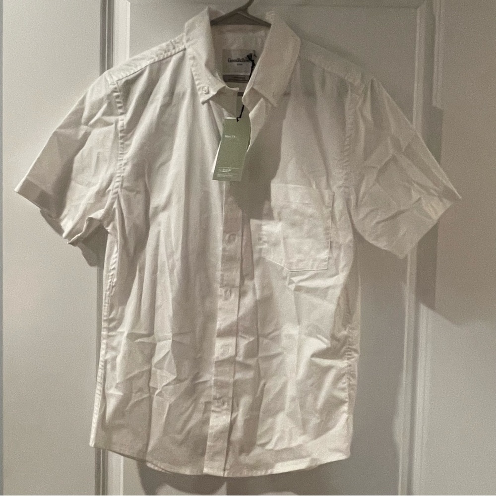 Goodfellow & co target button down short sleeve white men’s size Small slim NWT